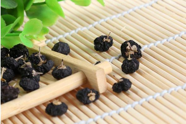 黑枸杞的功效與作用及禁忌 黑枸杞營養價值
