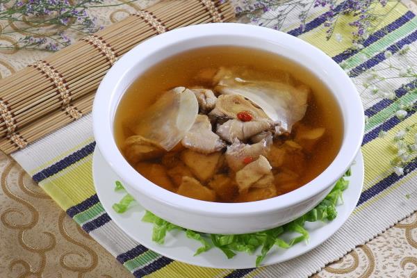 天麻燉雞功效與作用 天麻燉雞的做法步驟