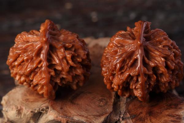 文玩核桃能用水洗嗎 文玩核桃怎么清理