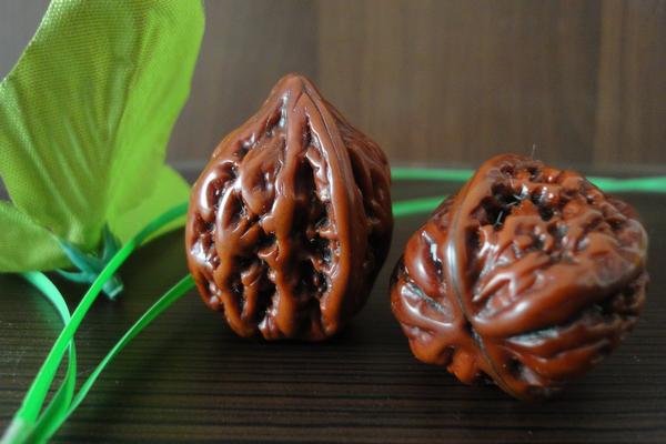 文玩核桃能用水洗嗎 文玩核桃怎么清理