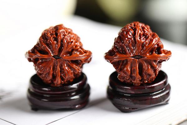 文玩核桃能用水洗嗎 文玩核桃怎么清理