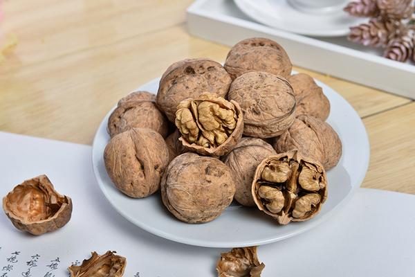紙皮核桃的功效與作用及禁忌 紙皮核桃的營養(yǎng)價(jià)值