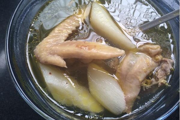 黨參黃芪燉雞湯功效與作用及做法 黨參黃芪燉雞湯的食用禁忌