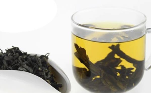 杜仲泡水喝的功效與作用 泡杜仲茶要注意什么