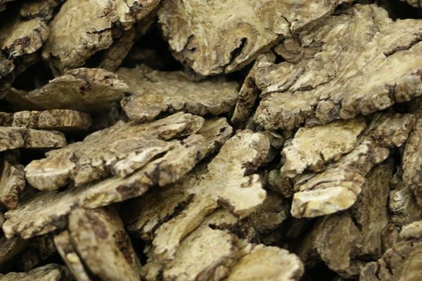 川芎產(chǎn)地在哪里 川芎的食用方法