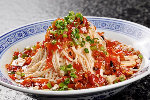 剁椒金針菇正宗做法 剁椒金針菇怎么做簡(jiǎn)單又好吃