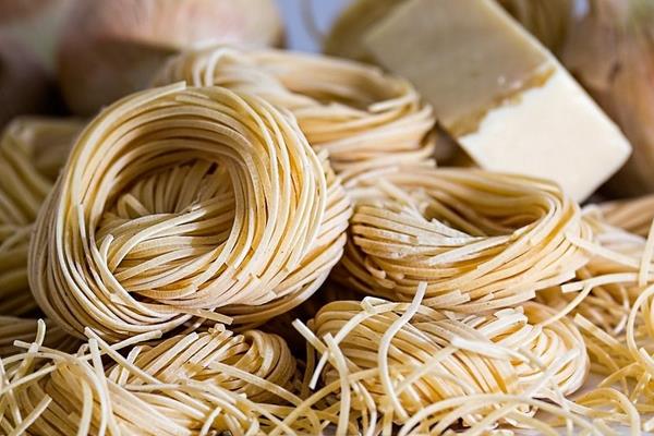 蘑菇面條怎么做好吃 蘑菇面市場價格多少錢一包