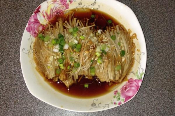 蒜蓉金針菇正宗做法 蒜蓉金針菇怎么做簡單又好吃