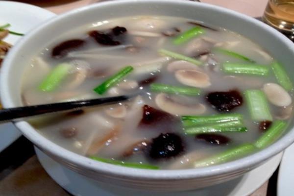 蘑菇湯的家常做法 蘑菇湯怎么做好吃