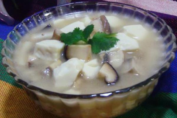 蘑菇湯的家常做法 蘑菇湯怎么做好吃