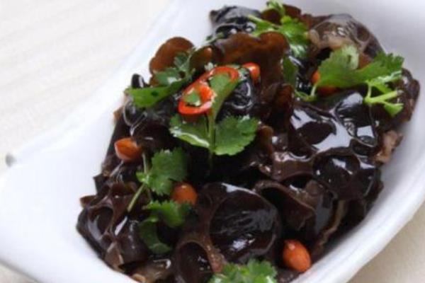 痛風能吃黑木耳嗎 黑木耳食用禁忌
