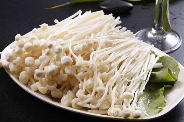 吃金針菇減肥嗎 金針菇的營(yíng)養(yǎng)價(jià)值