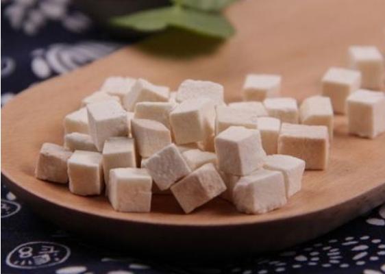 白茯苓與茯苓的區別是什么 白茯苓的藥理作用