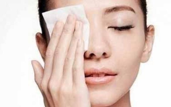 為什么夏天臉上癢 一到夏季皮膚就癢是什么原因怎么辦