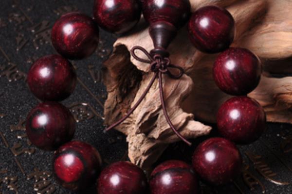 銀杏樹為什么那么珍貴 銀杏樹能加工手串嗎