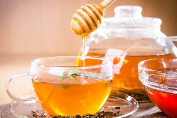 冬天皮膚干怎么辦 冬天嘴唇皮膚干裂解決辦法