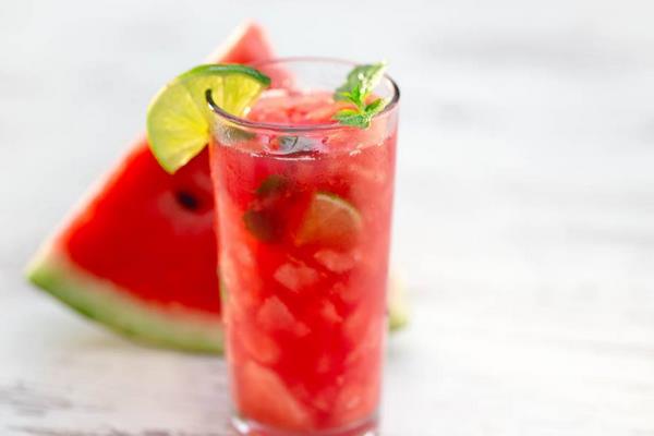 夏天要注意什么 夏天皮膚出油怎么辦