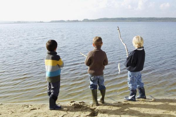 秋季釣魚技巧(南方、北方) 秋天釣魚用什么餌