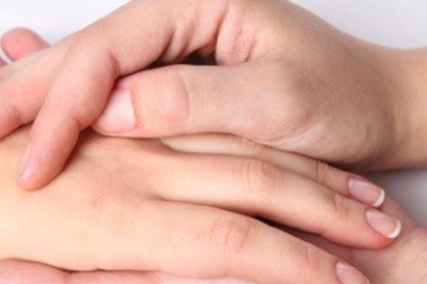 冬天手凍了生凍瘡了怎么辦 冬天怎么防止凍傷