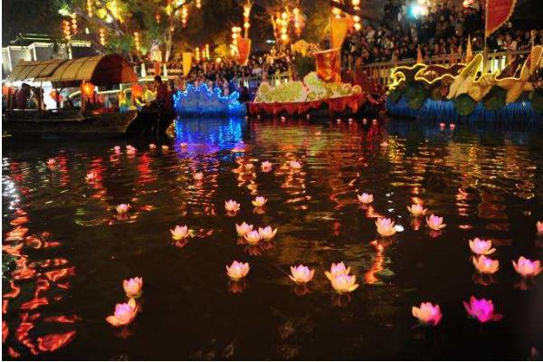 元宵節的祝福詞大全（短信、微信） 正月十五可以送禮嗎