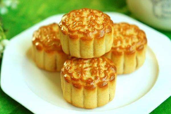 中秋節要吃月餅的來歷 中秋節吃月餅還吃什么