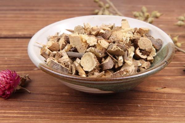 苦參的功效與作用及禁忌 苦參日常用法