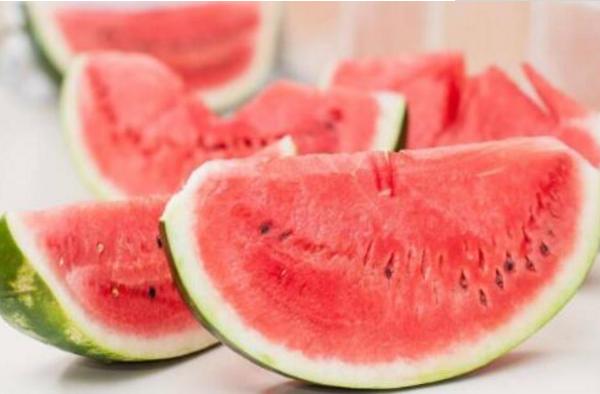 西瓜怎么挑 西瓜的功效與作用