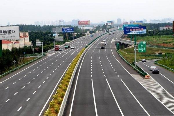 清明節(jié)高速免費(fèi)嗎（怎么計(jì)算）?清明節(jié)是法定節(jié)日嗎