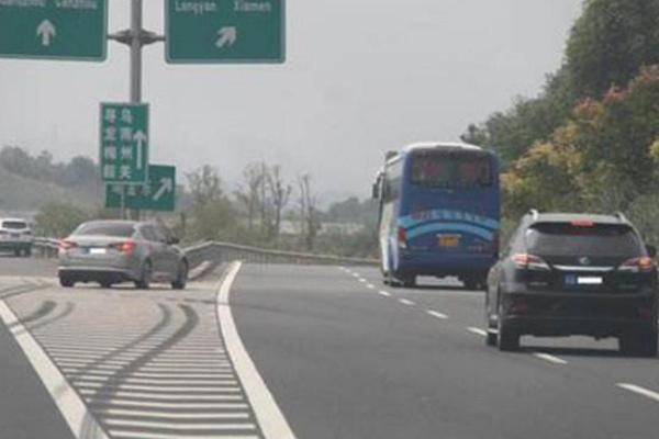 清明節高速免費嗎(怎么計算)清明節是法定節日嗎