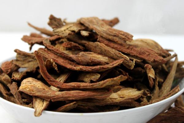 西洋參和丹參的區(qū)別是什么 西洋參和丹參哪個好