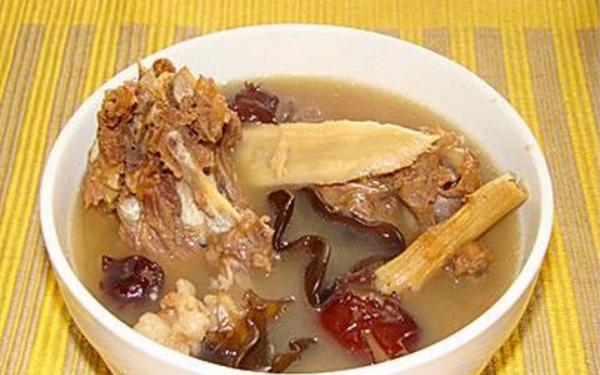 當歸四逆湯的功效與作用 當歸四逆湯做法方歌