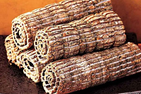 杜仲皮的作用與功效及禁忌  杜仲的挑選方法