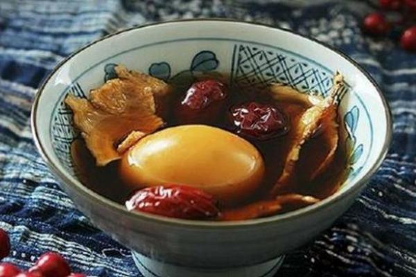當歸紅糖煮雞蛋的功效與作用 當歸紅糖雞蛋的做法