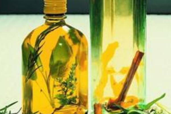 杜仲酒的功效與作用 杜仲酒怎么泡 杜仲酒配方