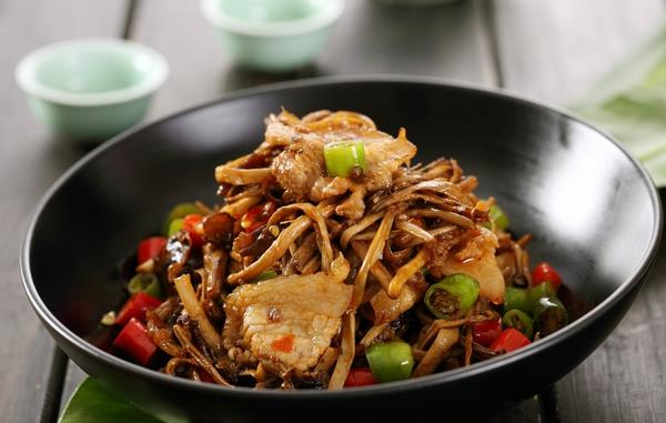 干茶樹菇市場價格多少錢一斤 干茶樹菇怎么做