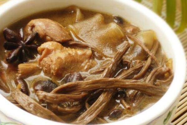 茶樹菇燉雞的做法 茶樹菇土雞湯做法