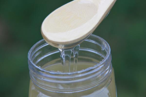 槐花蜂蜜市場價(jià)格多少錢一斤 槐花蜜的功效有哪些