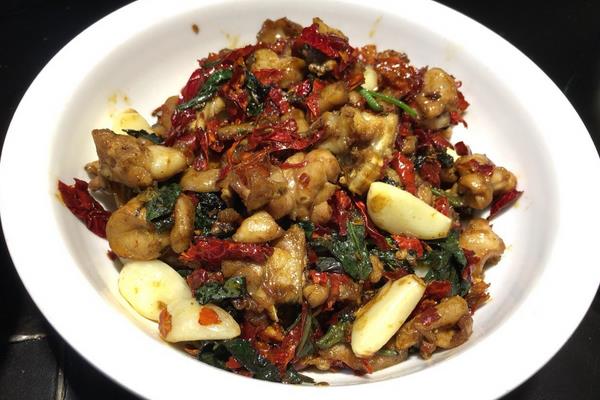 紫蘇牛蛙的家常做法 紫蘇牛蛙怎么做簡單又好吃