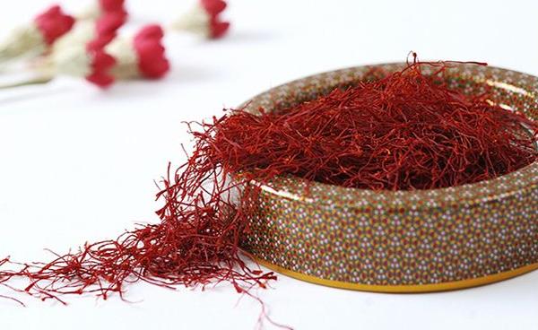  藏紅花泡腳有什么好處 藏紅花泡腳禁忌有哪些