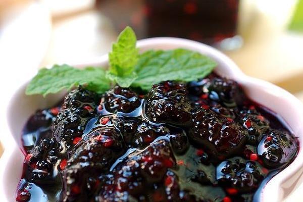 桑葚果醬的做法（怎么制作） 桑葚果醬怎么吃