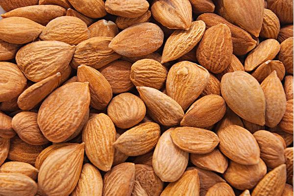 杏子和杏仁的區別是什么 杏仁是杏子的核嗎