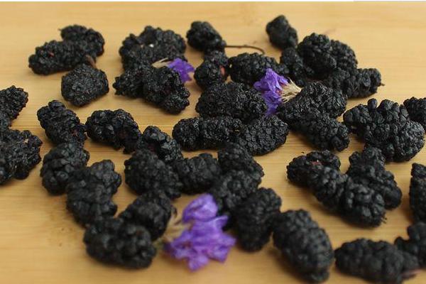 黑桑葚干的功效與作用 桑葚干的副作用