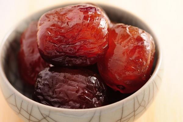 干蜜棗和濕蜜棗的區別是什么  吃蜜棗的好處