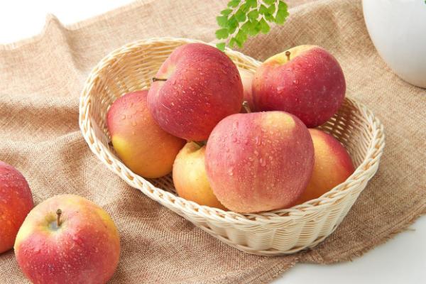 秦冠蘋果和富士蘋果的區別是什么（哪個好吃） 紅富士蘋果對人的身體有什么好處