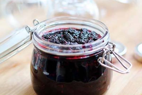 桑葚酒的功效與作用及禁忌 桑葚酒的制作方法