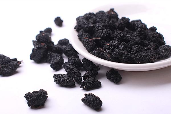 桑葚干怎么曬 哪里產的桑葚干最好