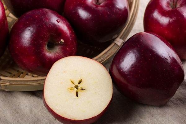 美國蛇果市場價格多少錢一斤 美國蛇果和蘋果之間的區(qū)別