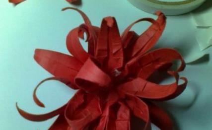 彼岸花的折法（圖解步驟） 彼岸花怎么畫