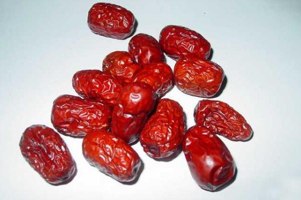 胡蘿卜和大棗能一起吃嗎 大棗每天吃多少合適