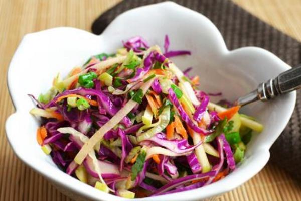 涼拌紫甘藍(lán)怎么做 家常涼拌紫甘藍(lán)簡(jiǎn)單做法